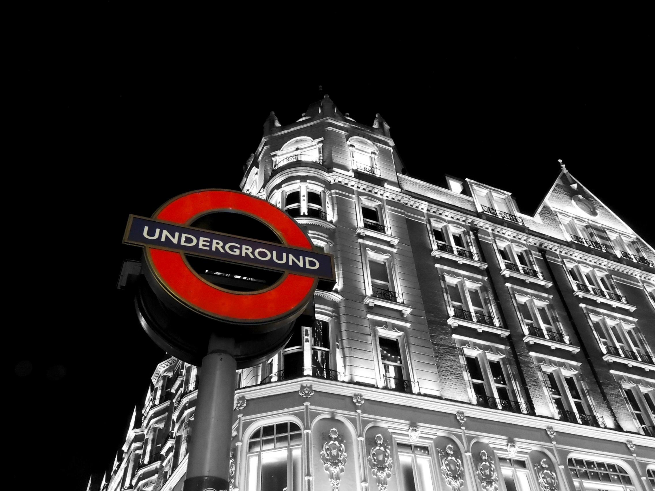london-underground-selective-coloring